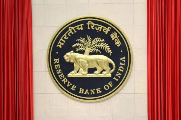 RBI slaps heavy penalties on Kotak Mahindra & ICICI Bank for regulatory violations