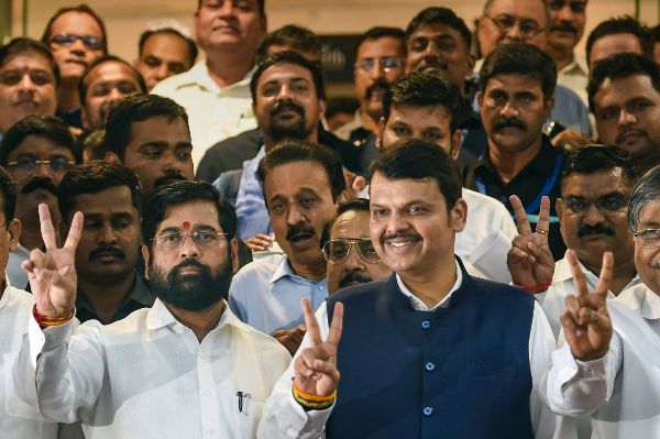Maharashtra Legislative Assembly unanimously passes Maratha Reservation Bill