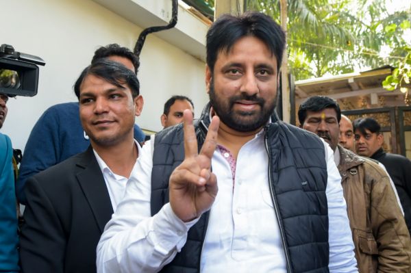 Rouse Avenue Court issues summon to AAP MLA Amanatullah Khan in money laundering case